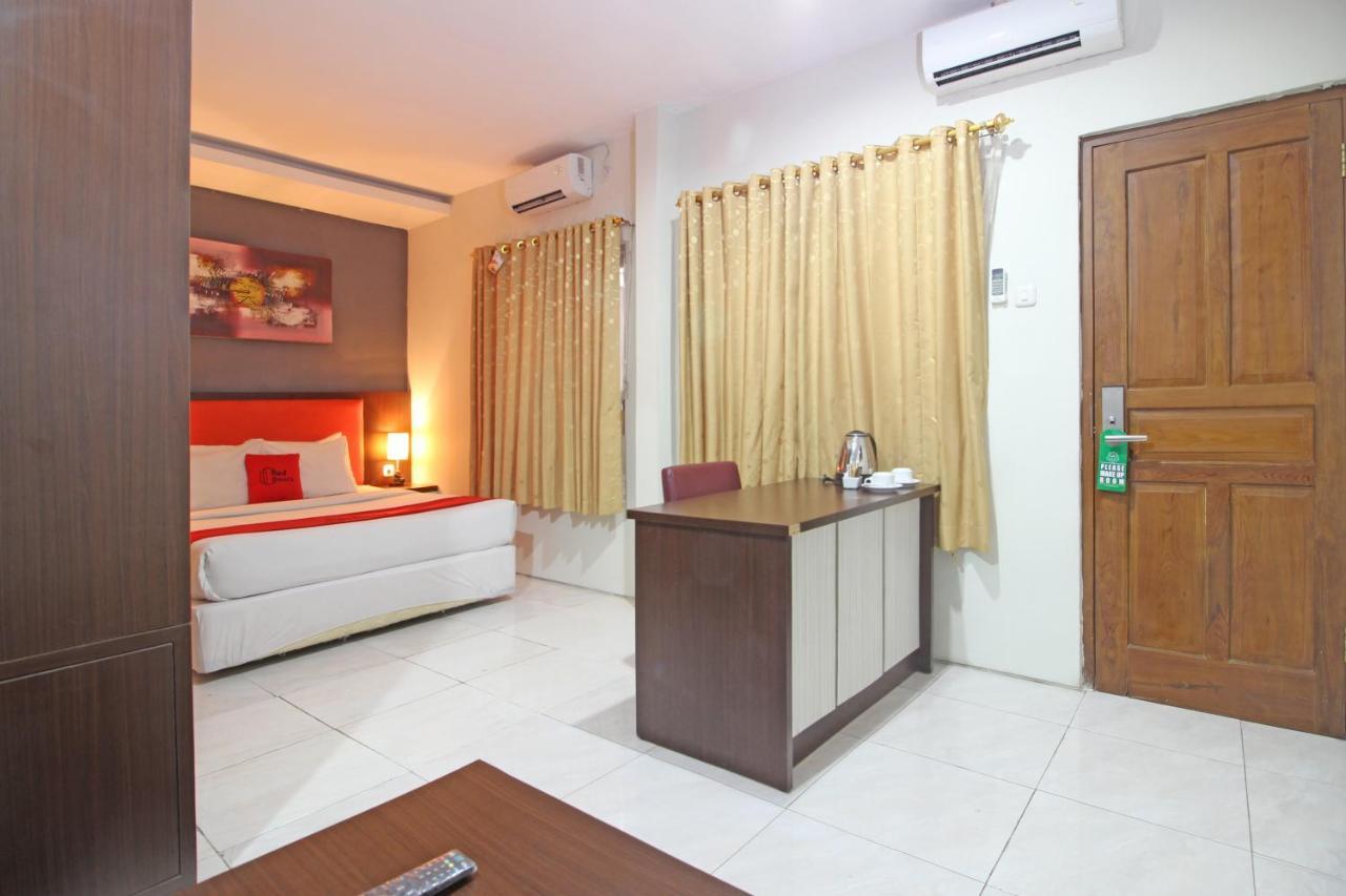RedDoorz Plus near Keraton Solo Exterior foto